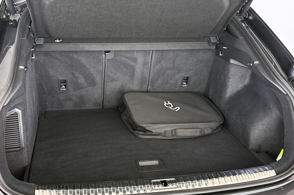 Audi Q3 Sportback (KLS30K) met abonnement