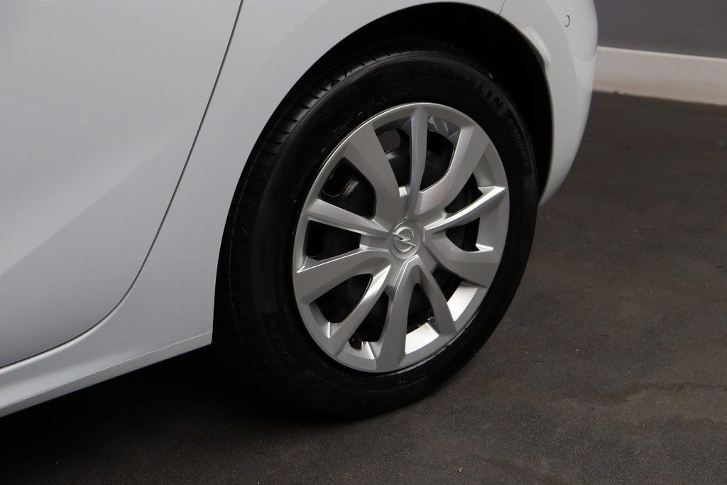 Opel Corsa (JPD49D) met abonnement