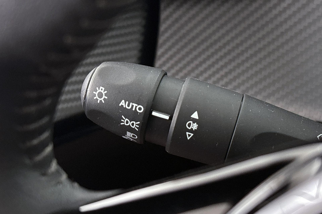 Peugeot 208 (T487ZP) met abonnement