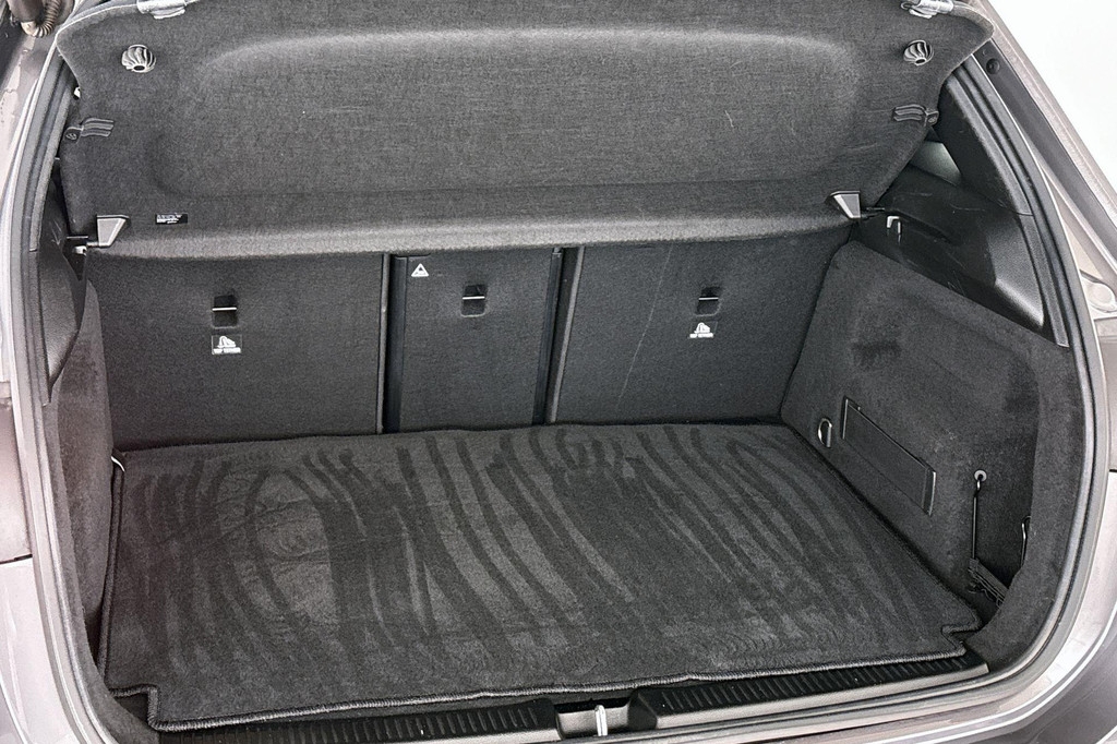 Mercedes-Benz B-Klasse (L919GR) met abonnement
