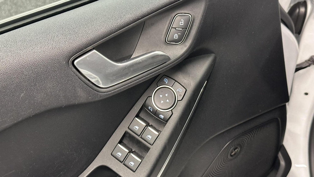 Ford Fiesta (L519XZ) met abonnement