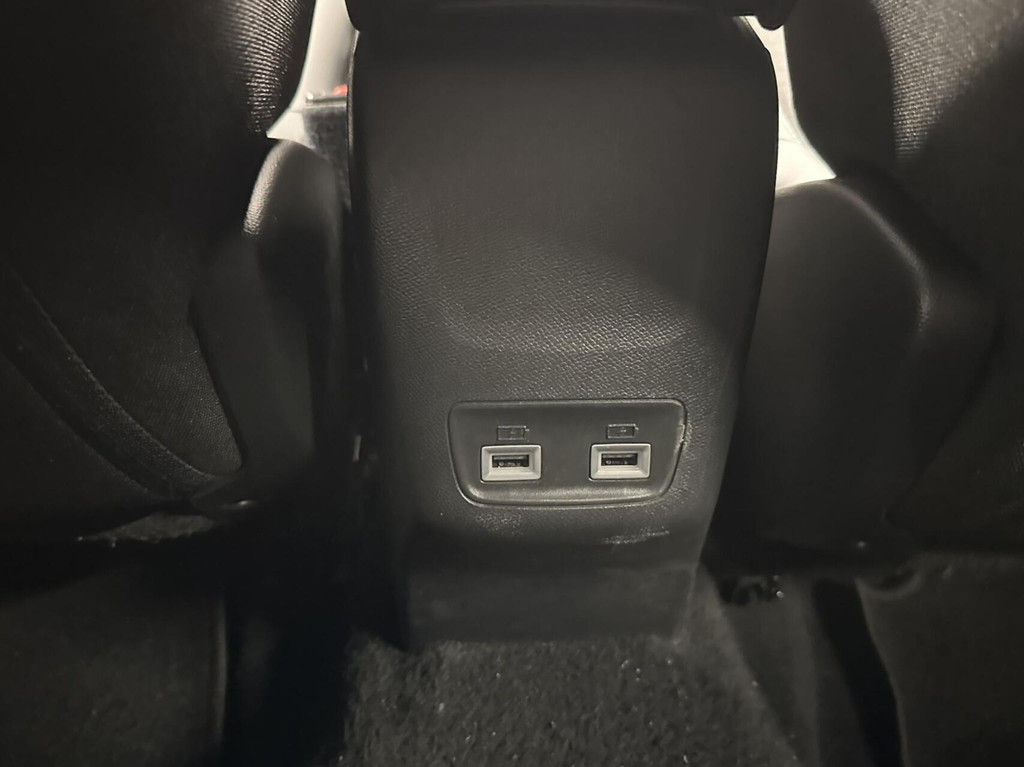 Peugeot e-2008 (P169VG) met abonnement