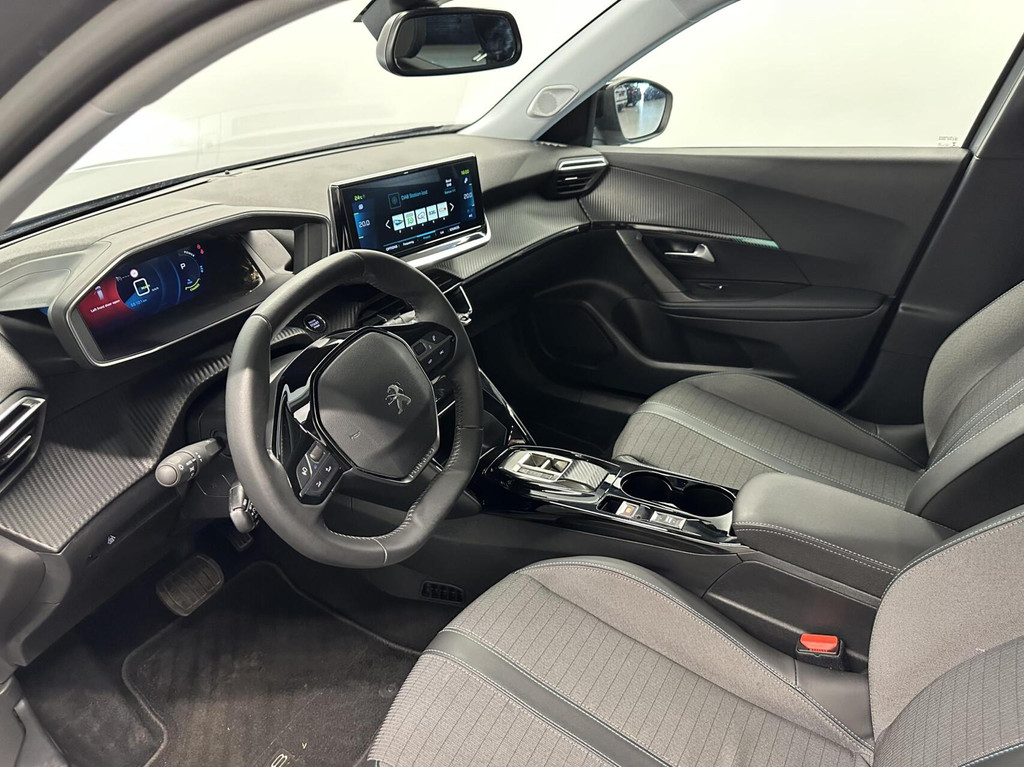 Peugeot e-2008 (P169VG) met abonnement