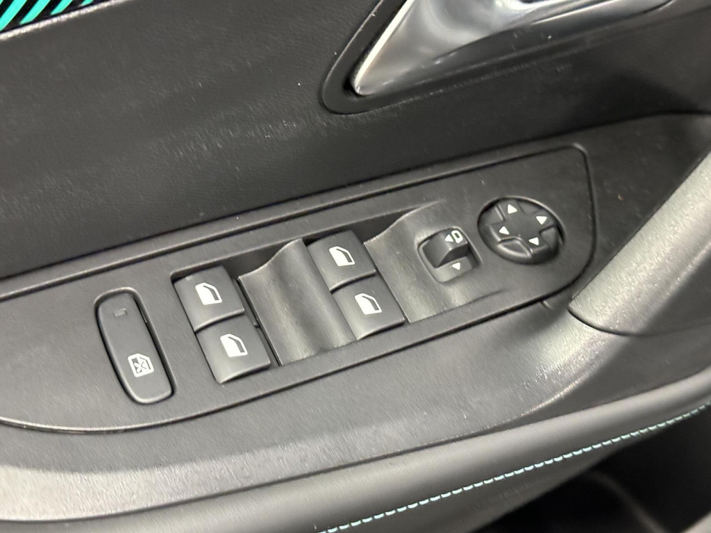 Peugeot e-2008 (P169VG) met abonnement