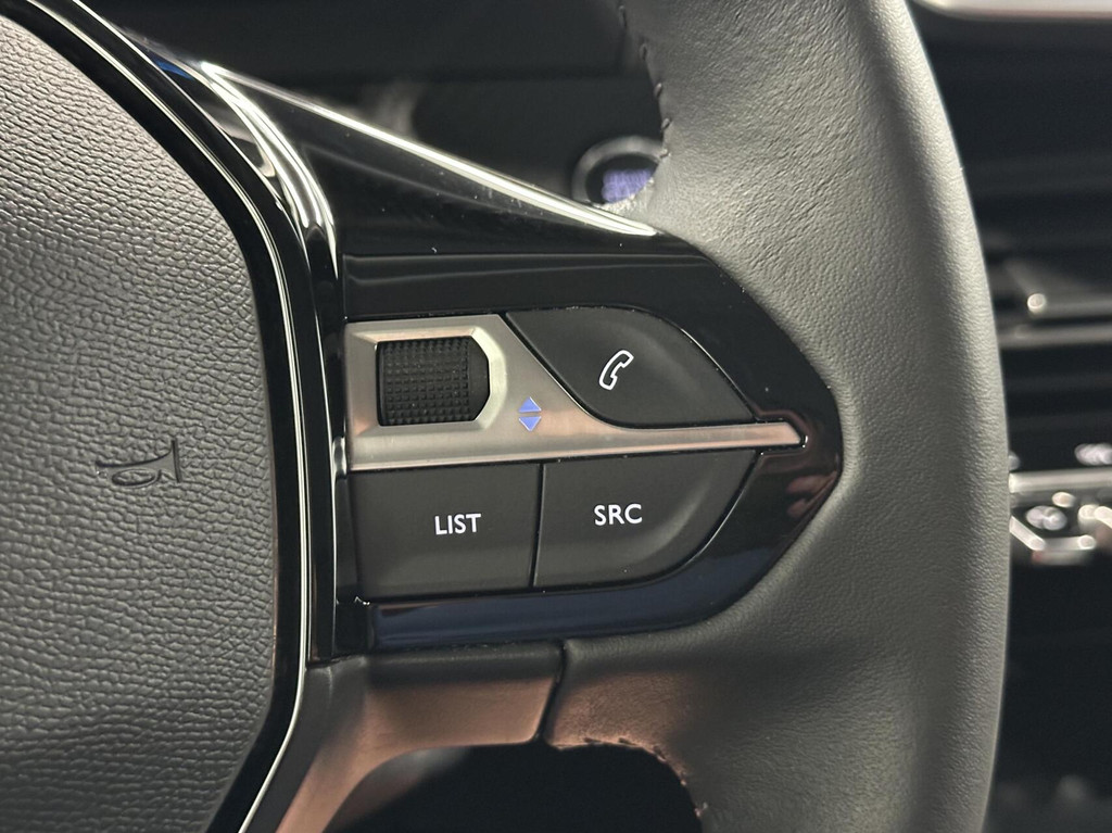 Peugeot e-2008 (P169VG) met abonnement