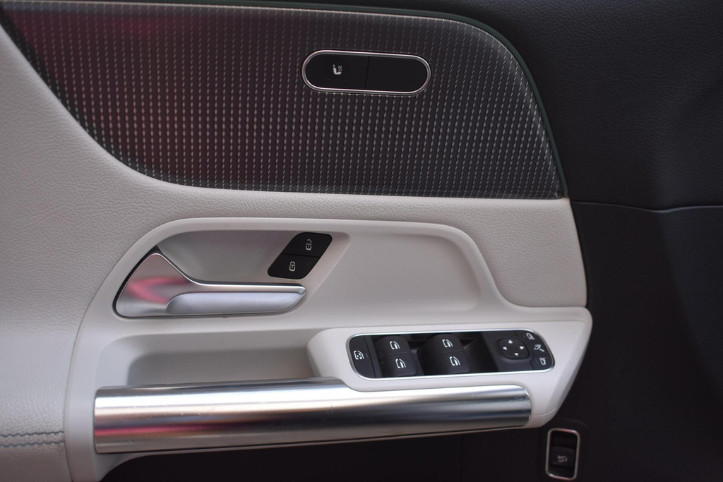 Mercedes-Benz EQA (L872PZ) met abonnement