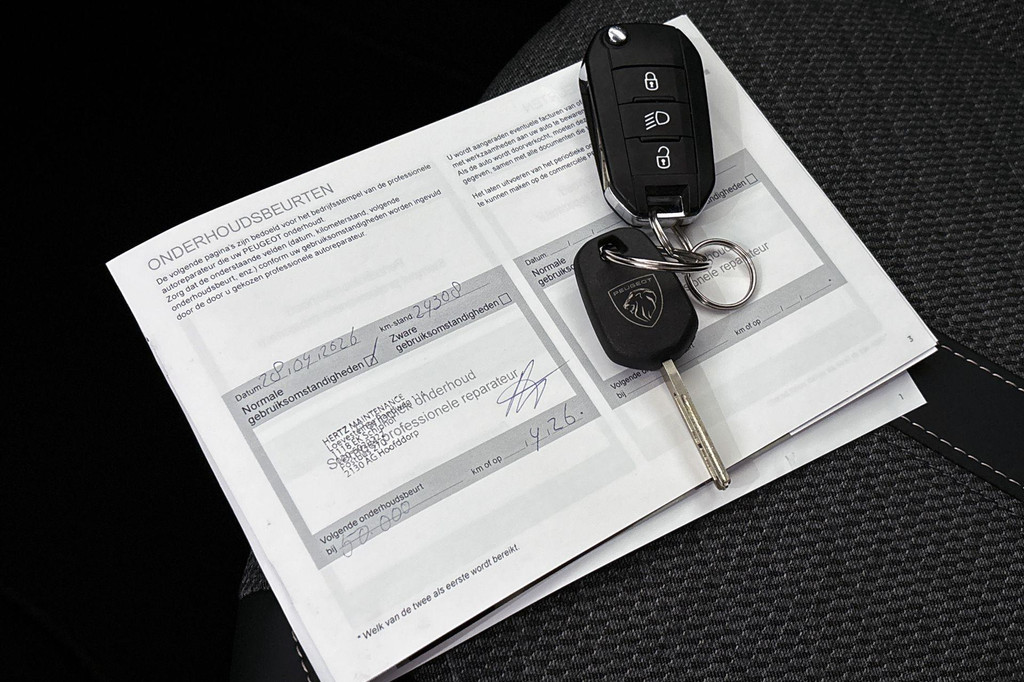 Peugeot 208 (HNT71F) met abonnement