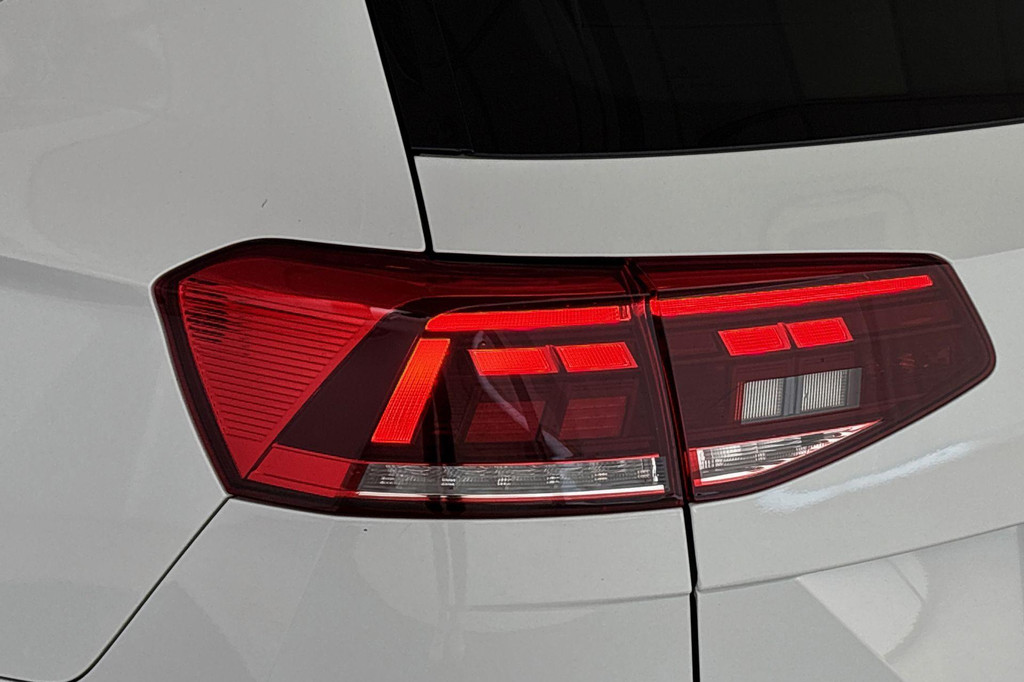 Volkswagen Passat (KKB08D) met abonnement