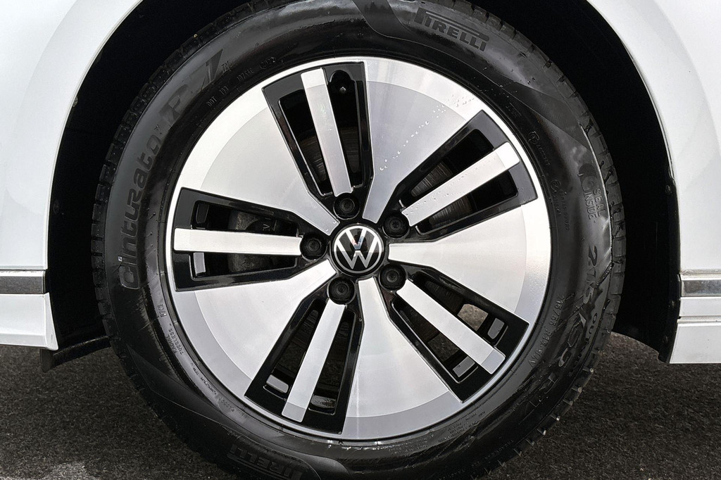 Volkswagen Passat (KKB08D) met abonnement