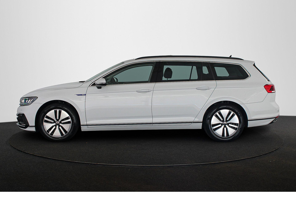 Volkswagen Passat (KKB08D) met abonnement