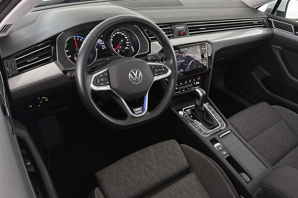Volkswagen Passat (KKB08D) met abonnement