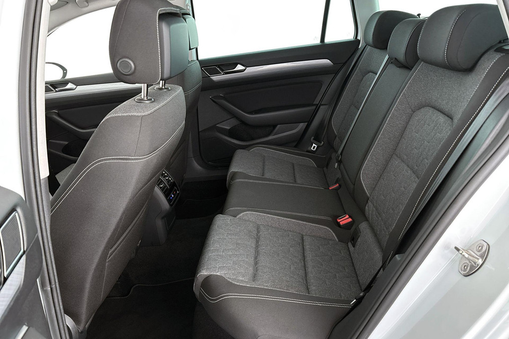 Volkswagen Passat (KKB08D) met abonnement