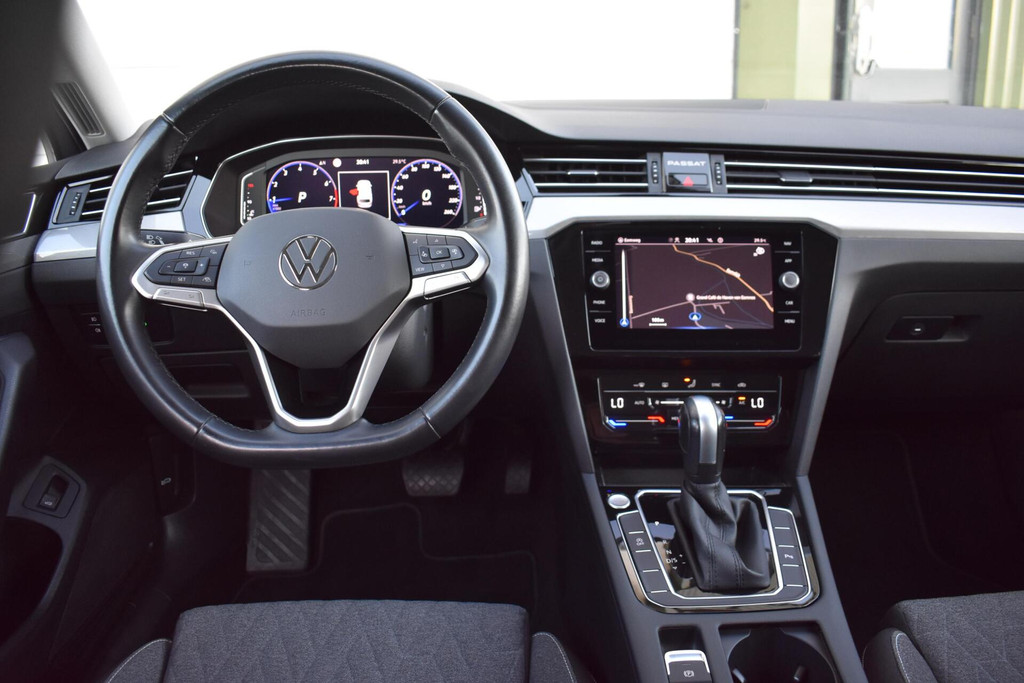 Volkswagen Passat (R051HH) met abonnement