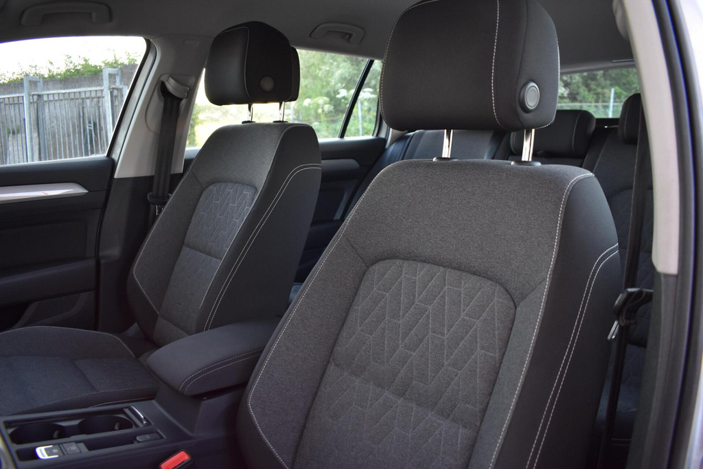 Volkswagen Passat (R051HH) met abonnement