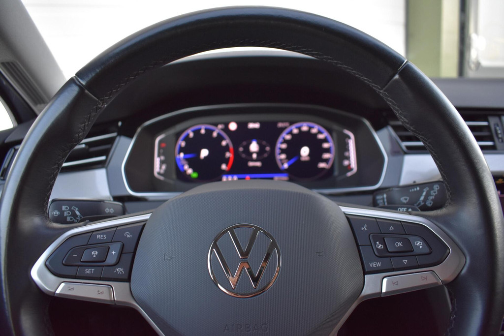 Volkswagen Passat (R051HH) met abonnement