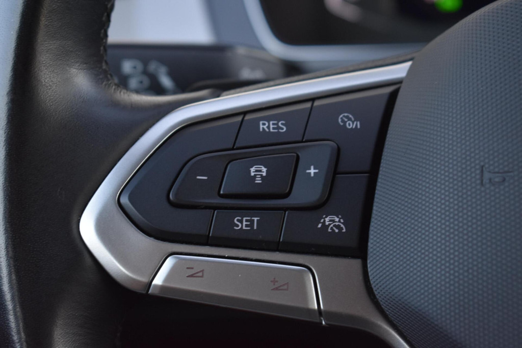 Volkswagen Passat (R051HH) met abonnement