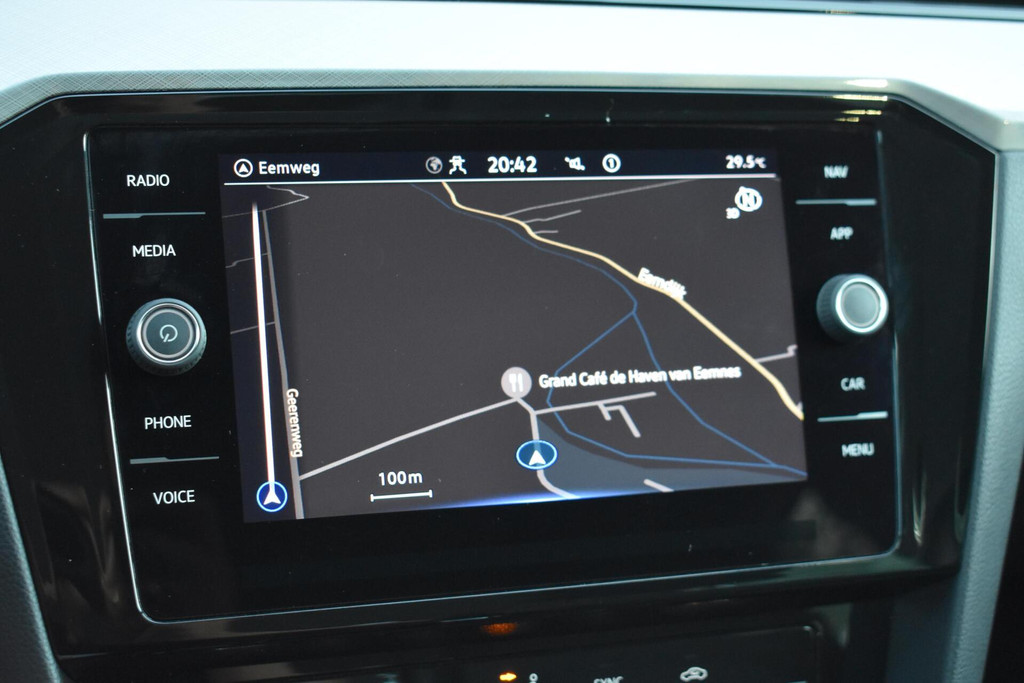 Volkswagen Passat (R051HH) met abonnement
