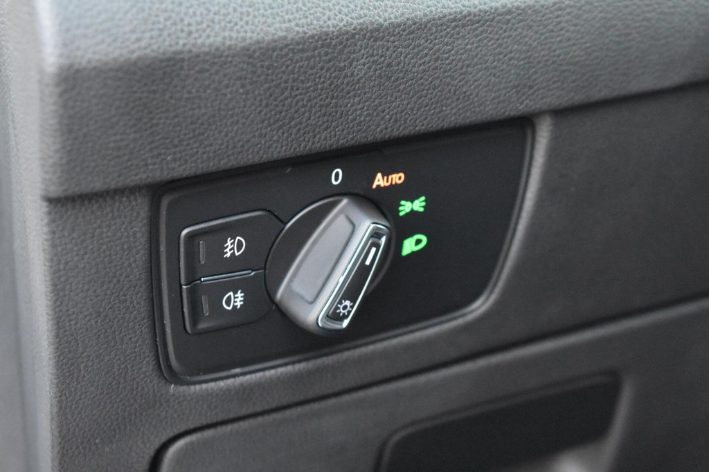Volkswagen Passat (R051HH) met abonnement