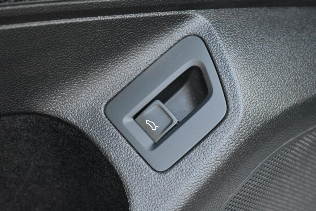 Volkswagen Passat (R051HH) met abonnement