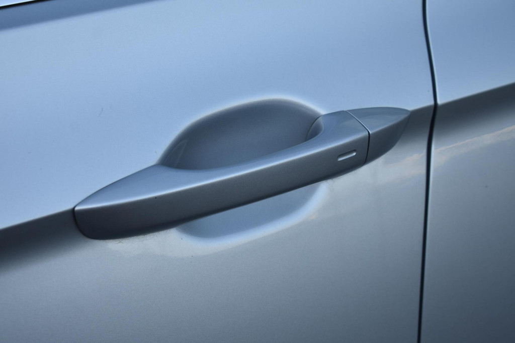 Volkswagen Passat (R051HH) met abonnement