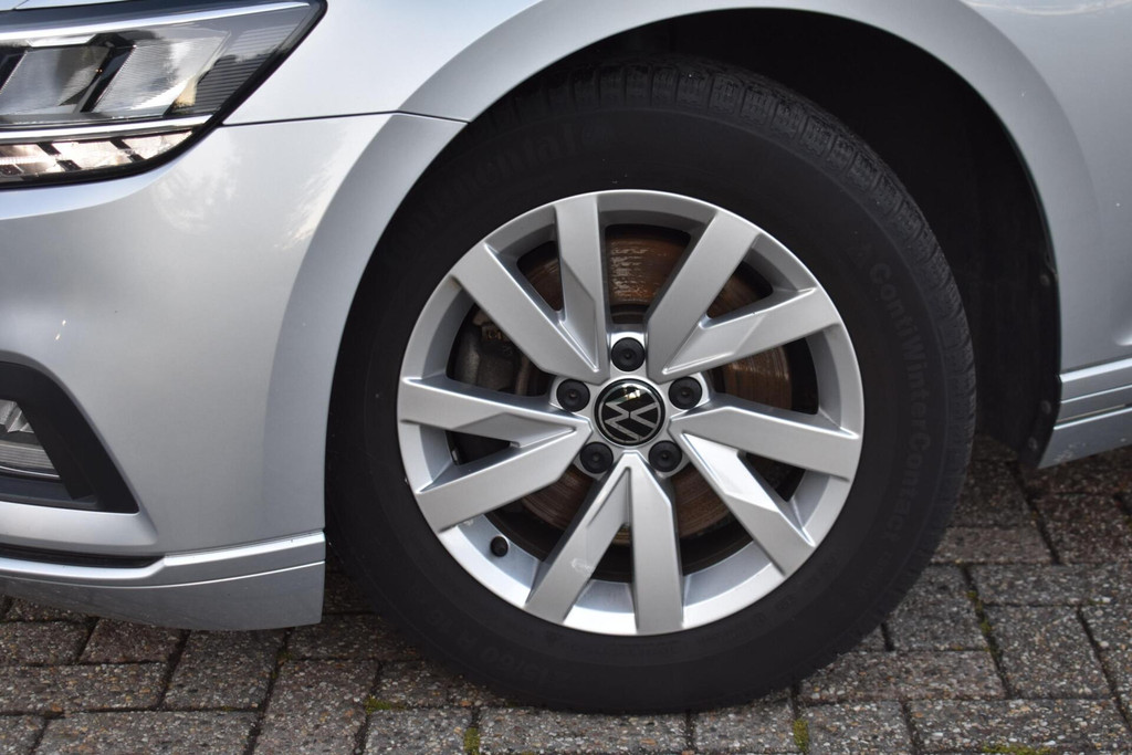 Volkswagen Passat (R051HH) met abonnement