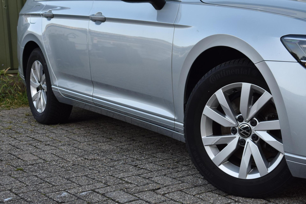 Volkswagen Passat (R051HH) met abonnement