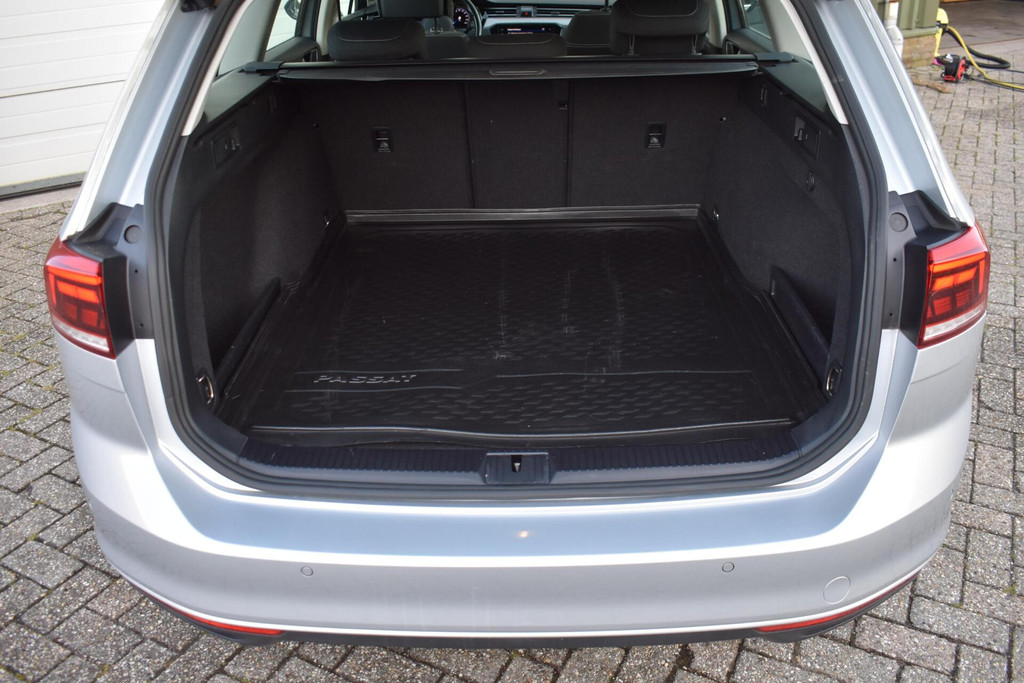 Volkswagen Passat (R051HH) met abonnement