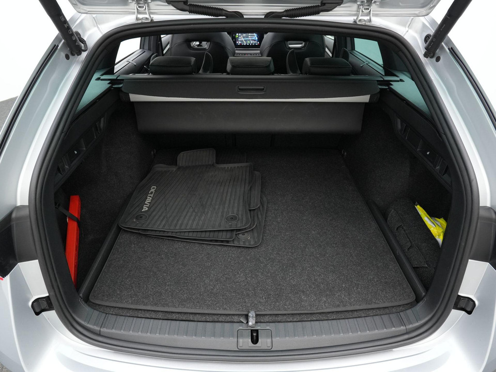 ŠKODA Octavia (KNJ58S) met abonnement