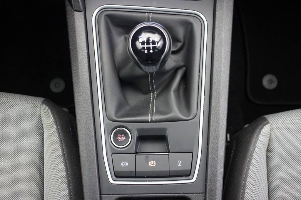 Seat Leon Sportstourer (K278ZD) met abonnement