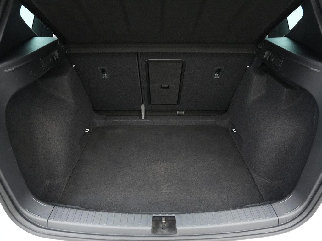 Seat Ateca (R881ZX) met abonnement