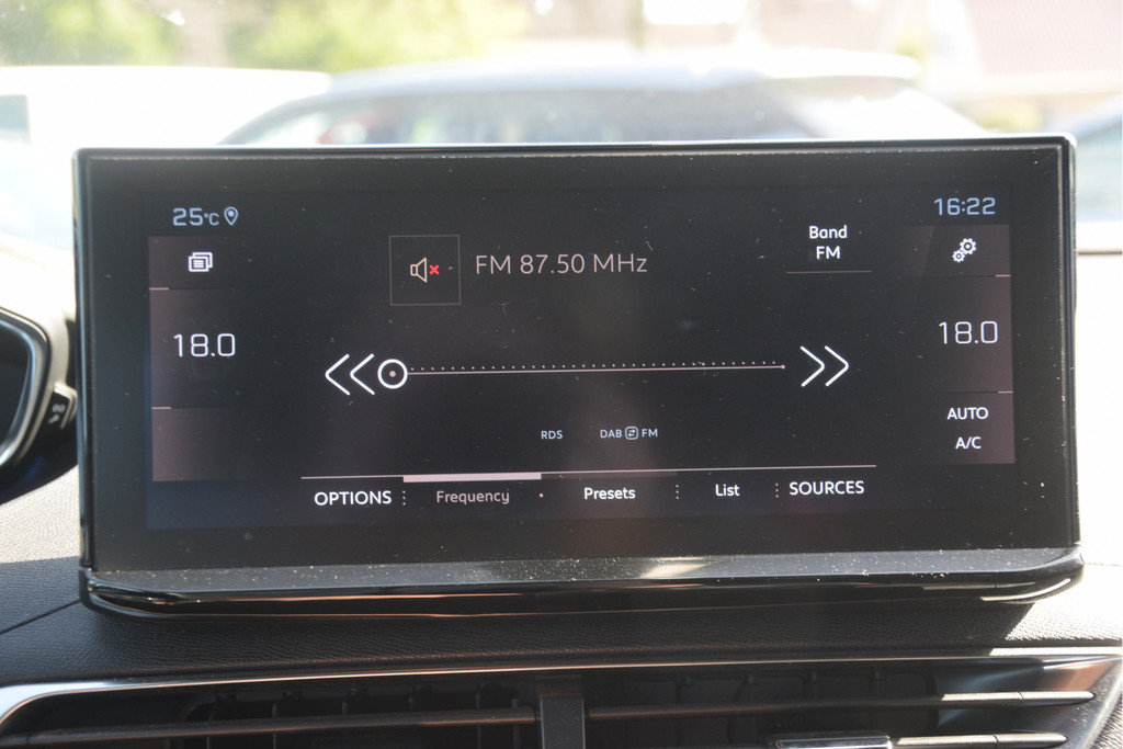 Peugeot 3008 (KLN67Z) met abonnement