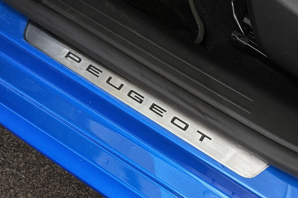 Peugeot 208 (HGF47G) met abonnement