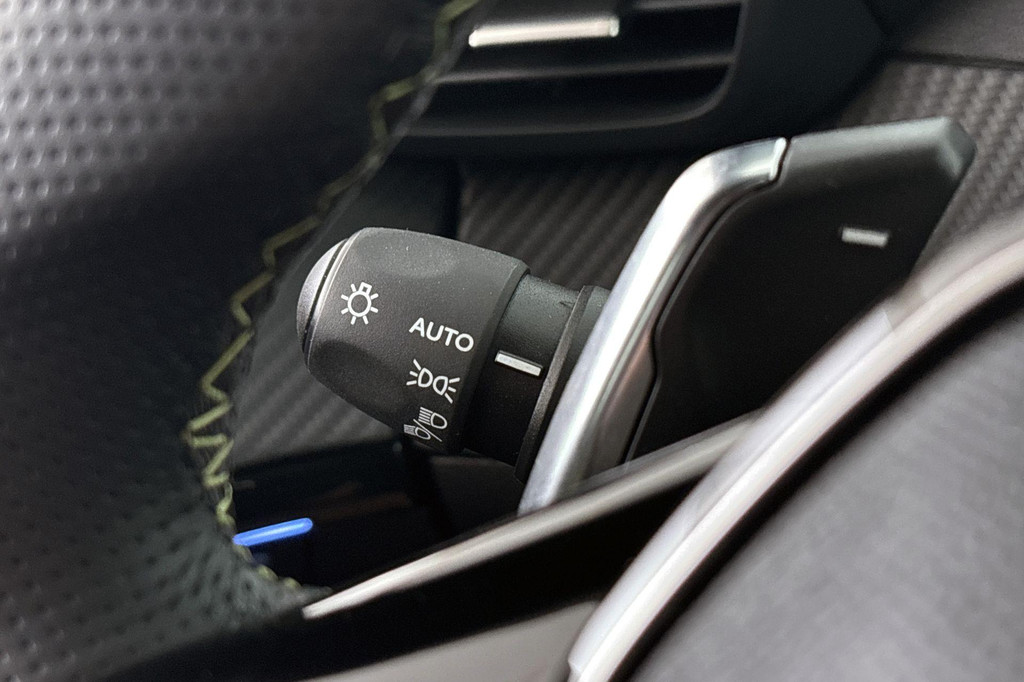 Peugeot 208 (HGF47G) met abonnement
