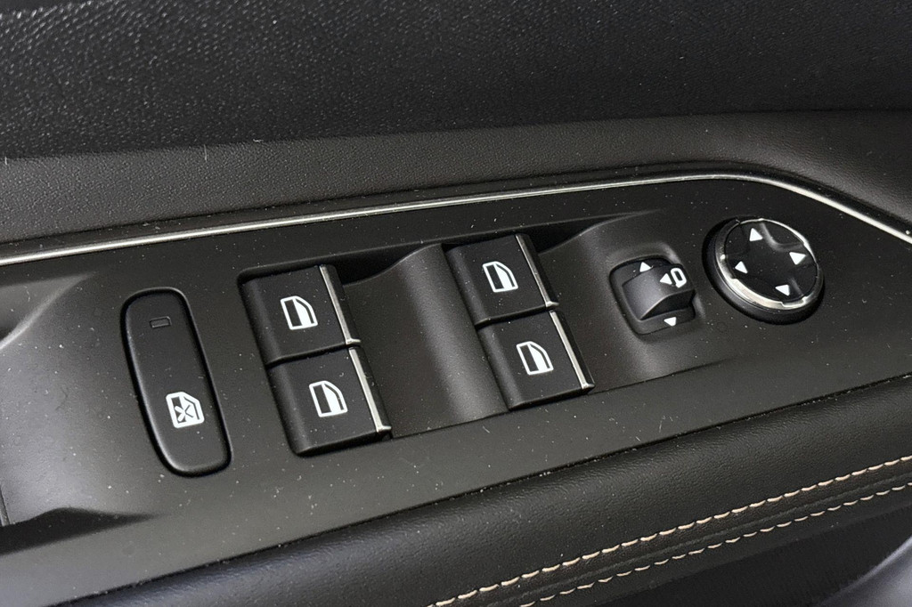 Peugeot 3008 (K879ZX) met abonnement