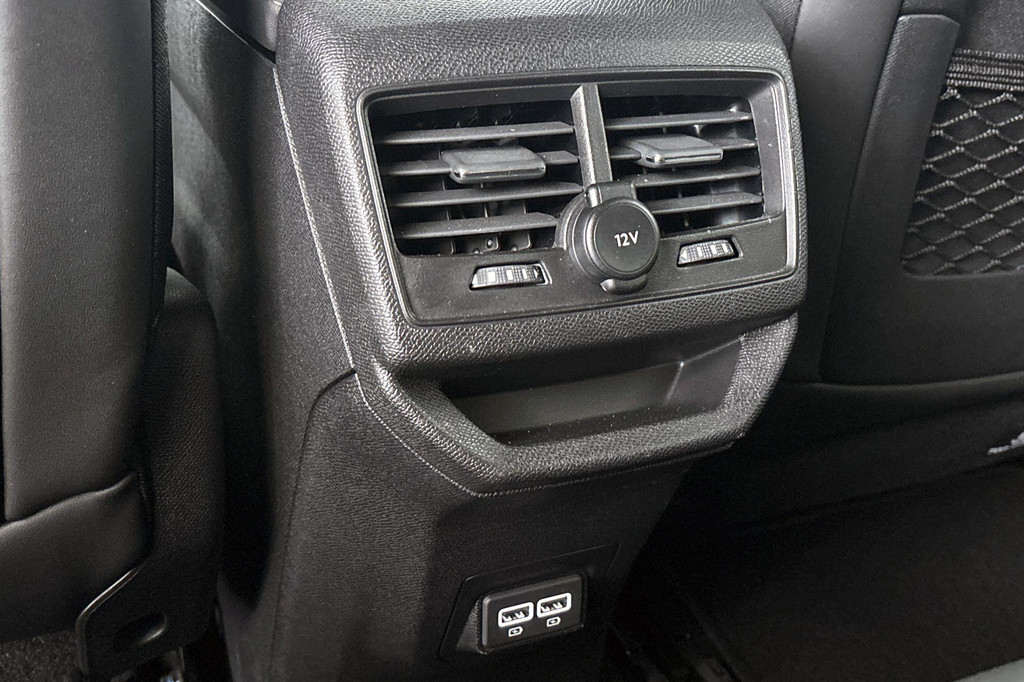 Peugeot 3008 (K879ZX) met abonnement
