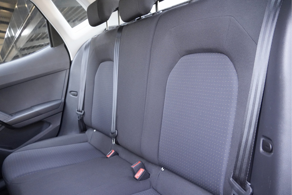 Seat Arona (S942FV) met abonnement