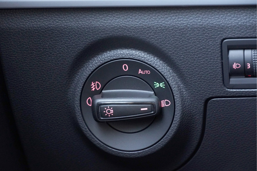 Seat Arona (S942FV) met abonnement