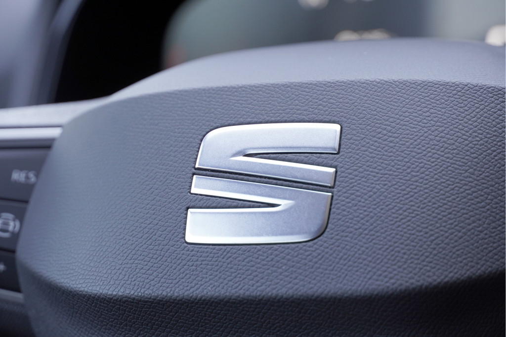 Seat Arona (S942FV) met abonnement