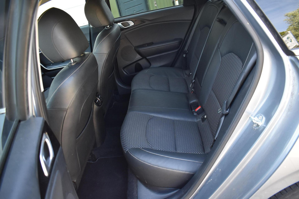 Kia Ceed Sportswagon (L664LN) met abonnement