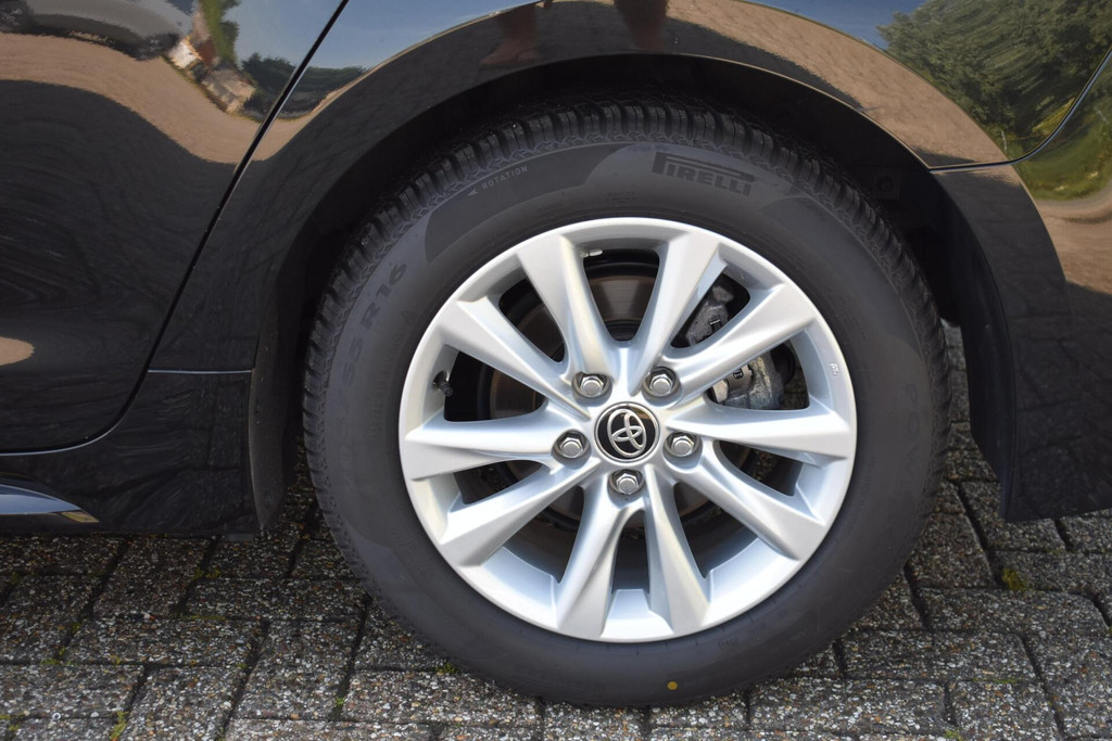 Toyota Corolla Touring Sports (X650VV) met abonnement