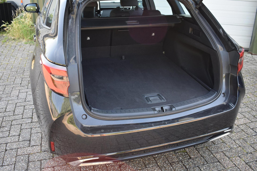 Toyota Corolla Touring Sports (X650VV) met abonnement