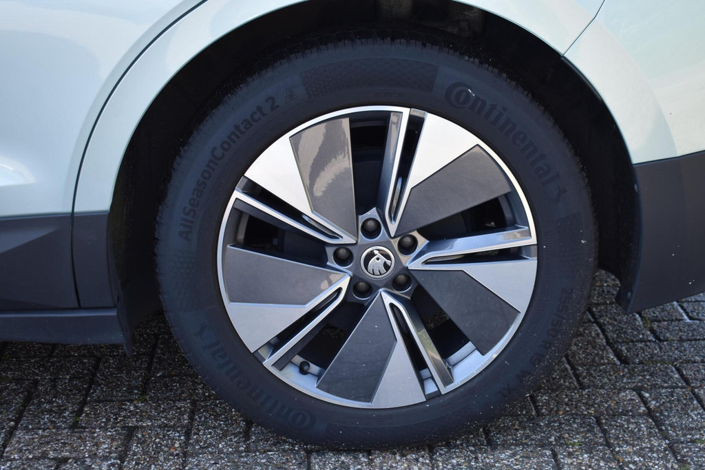 ŠKODA ENYAQ iV (L893JK) met abonnement