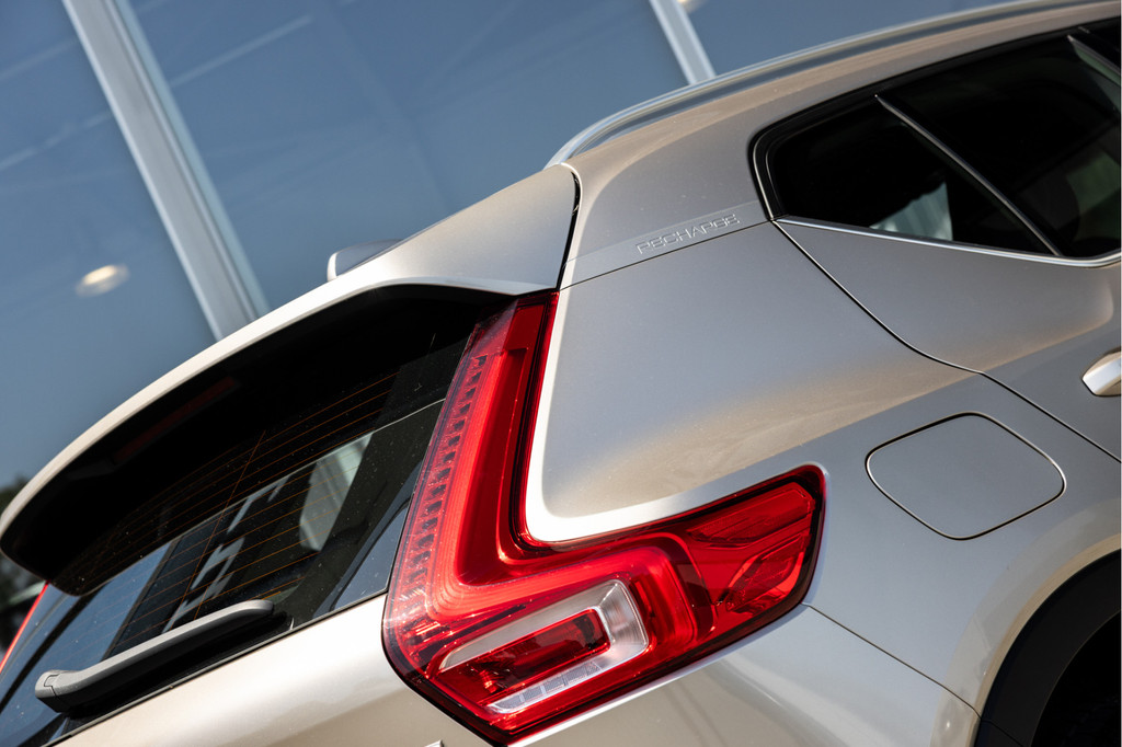 Volvo XC40 (KHP20X) met abonnement