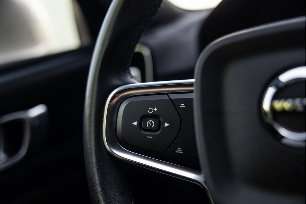 Volvo XC40 (KHP20X) met abonnement