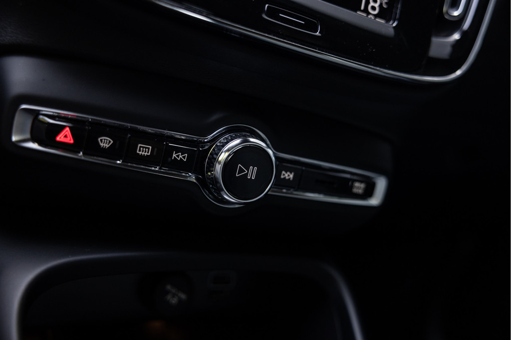 Volvo XC40 (KHP20X) met abonnement