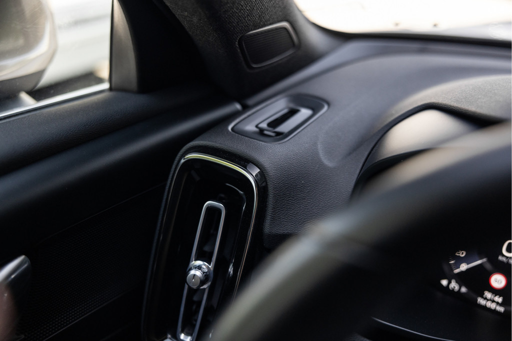 Volvo XC40 (KHP20X) met abonnement
