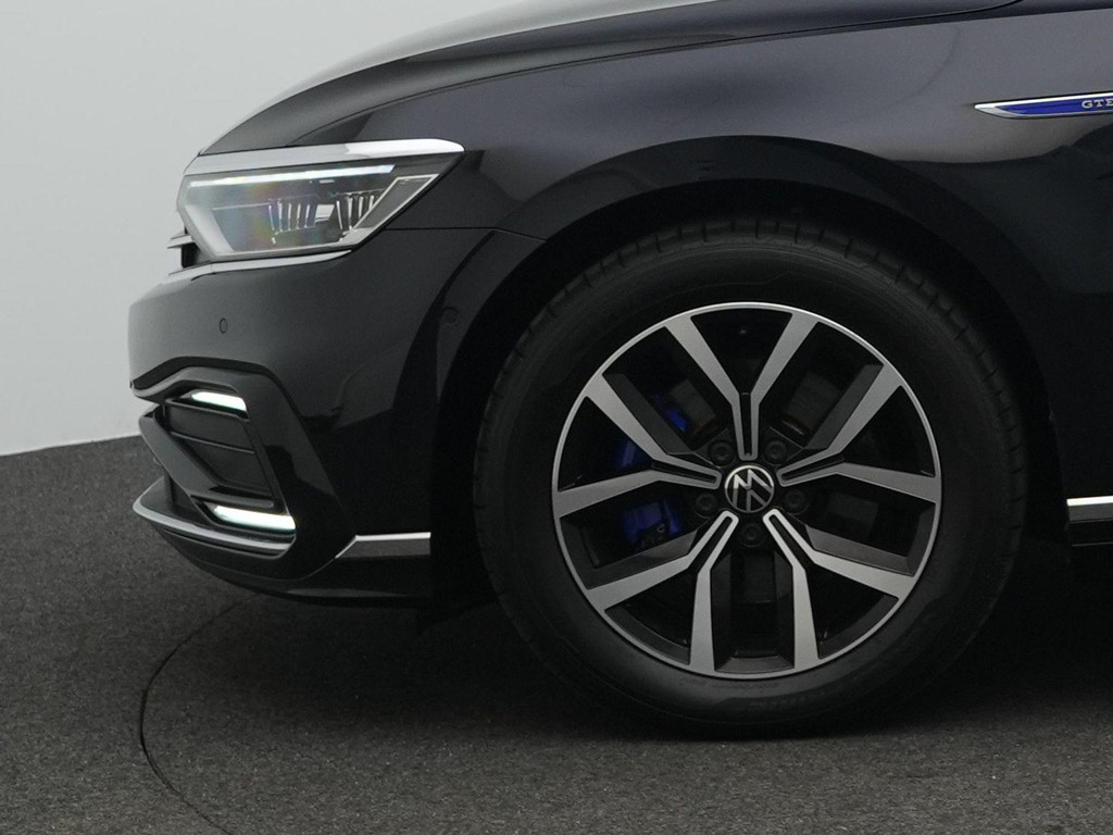 Volkswagen Passat (KNS68N) met abonnement