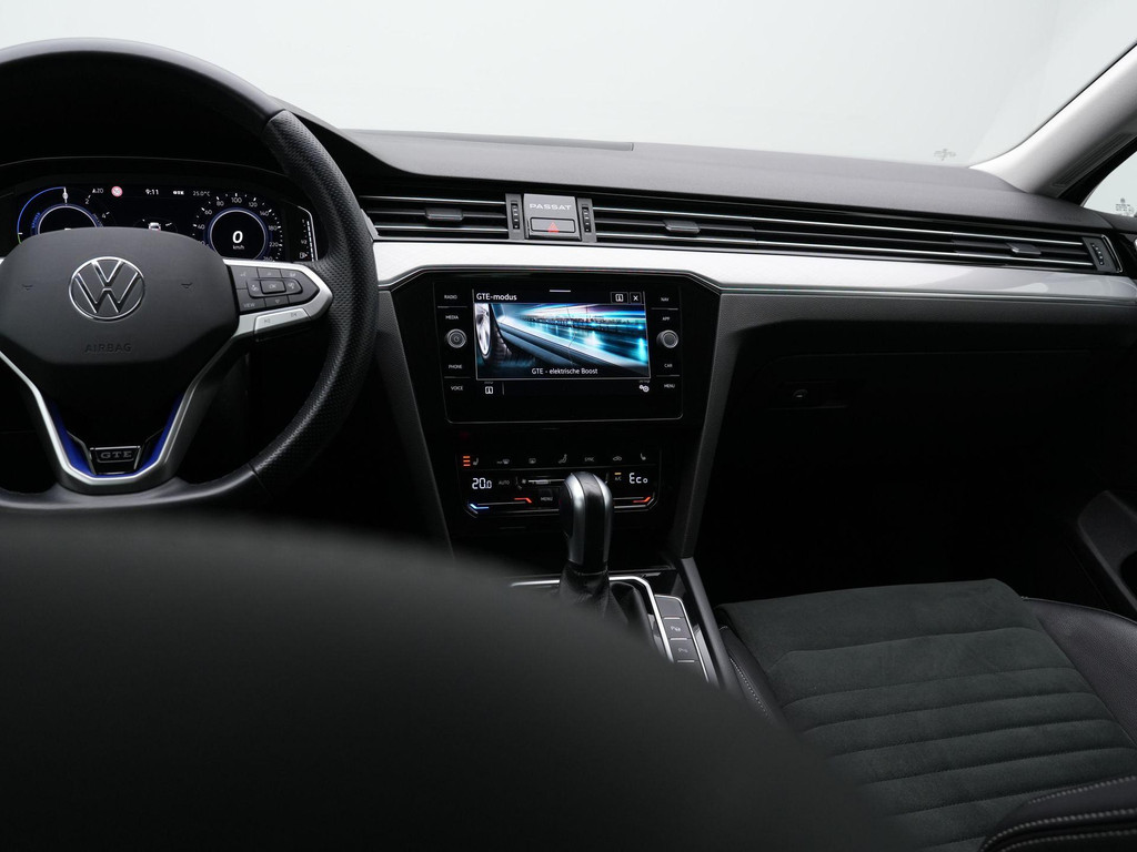 Volkswagen Passat (KNS68N) met abonnement