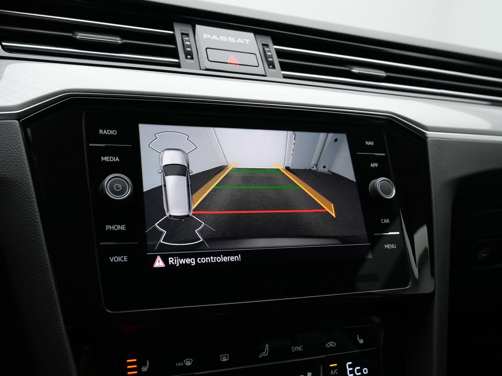 Volkswagen Passat (KNS68N) met abonnement