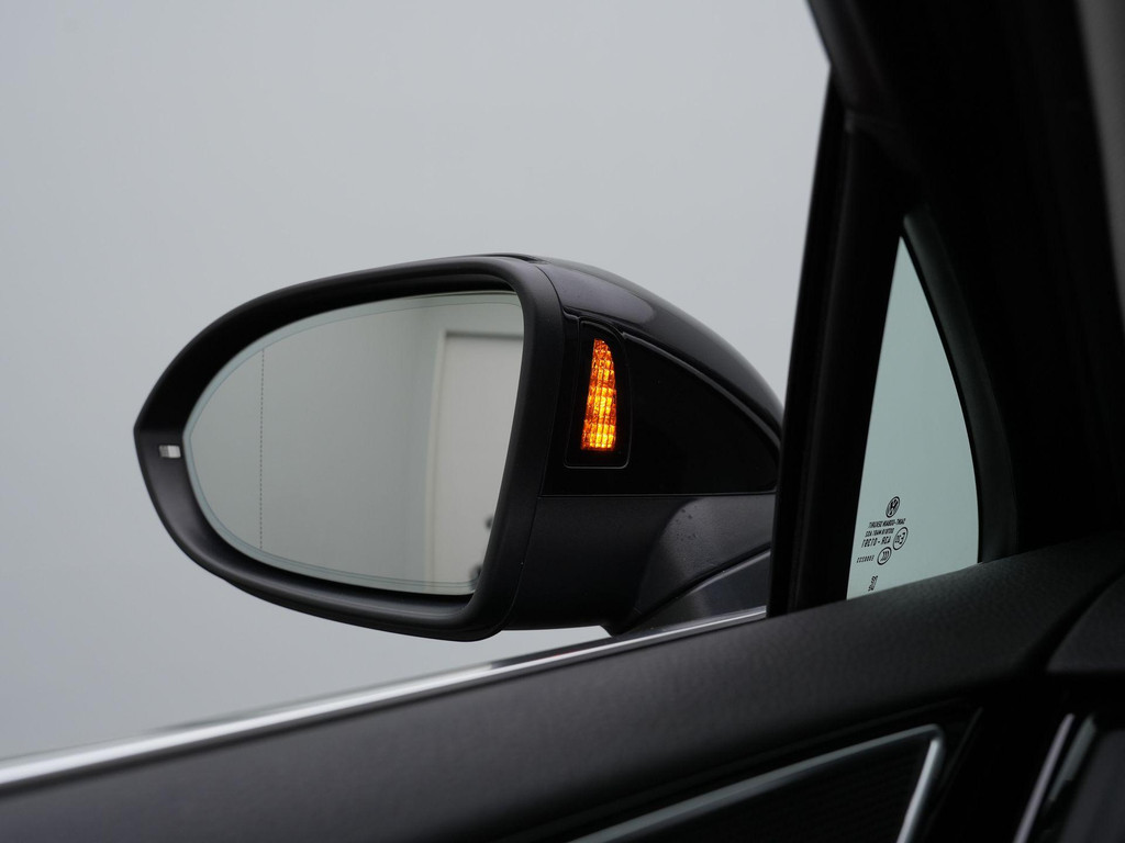 Volkswagen Passat (KNS68N) met abonnement